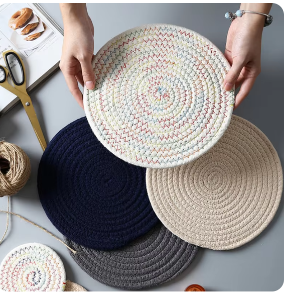 DEMI COTTON ROUND PLACEMAT