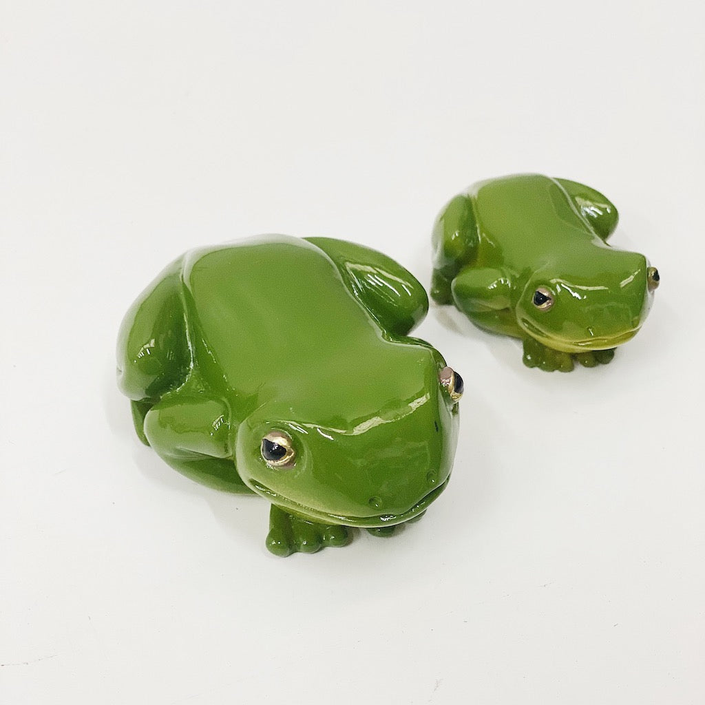 White Tree Frog Figurine, Australian Green Tree Frog 8cm Lengt