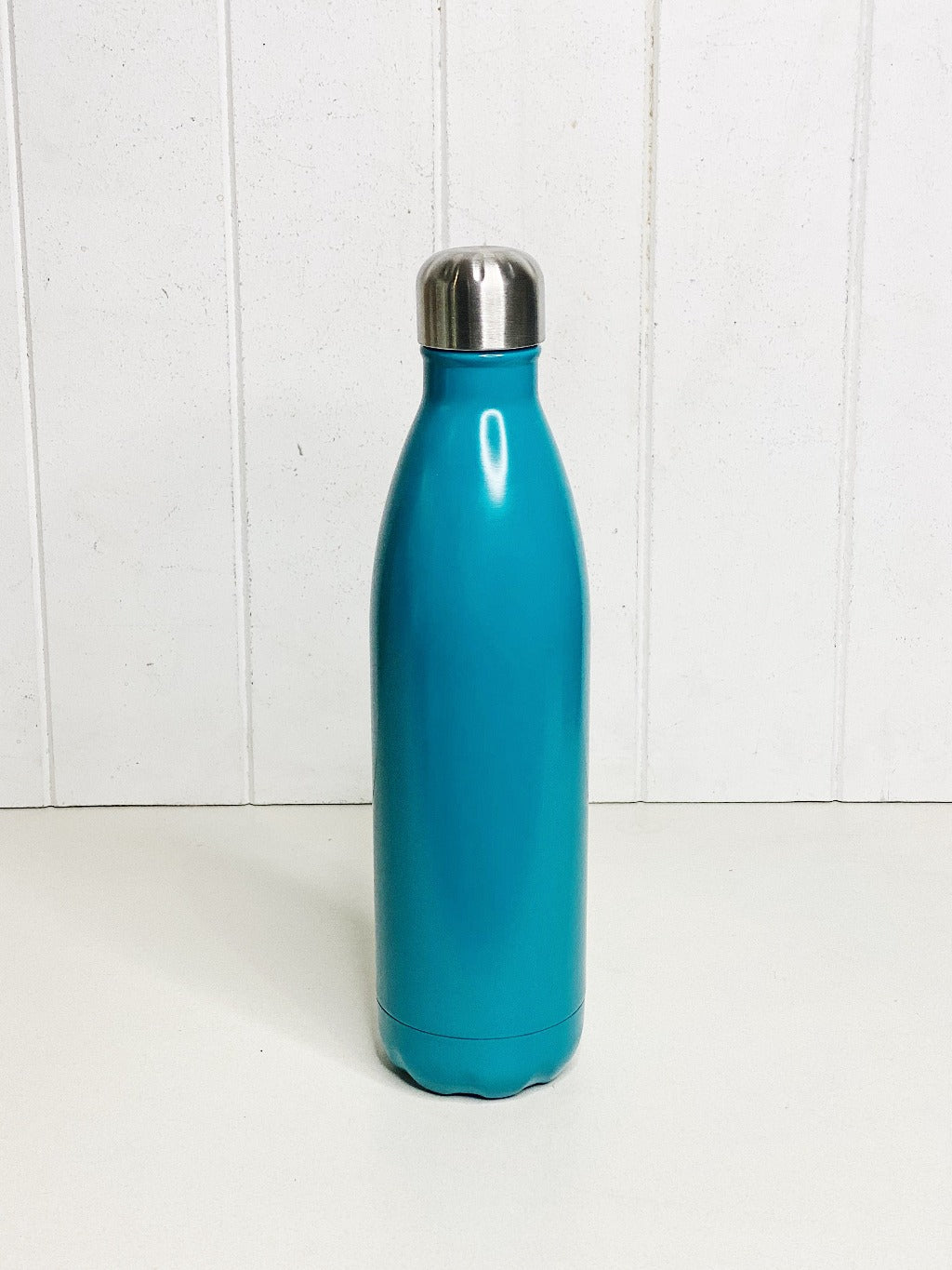 This Teal 750ml double-walled vacuum-insulated stainless-steel bottle keeps your beverage hot for up to 12 hours or cold for up to 24 hours. leak proof twist-cap seal design. Perfect for office hours and weekend trips.| Bliss Gifts &amp; Homewares | Unit 8, 259 Princes Hwy Ulladulla | South Coast NSW | Online Retail Gift &amp; Homeware Shopping | 0427795959, 44541523