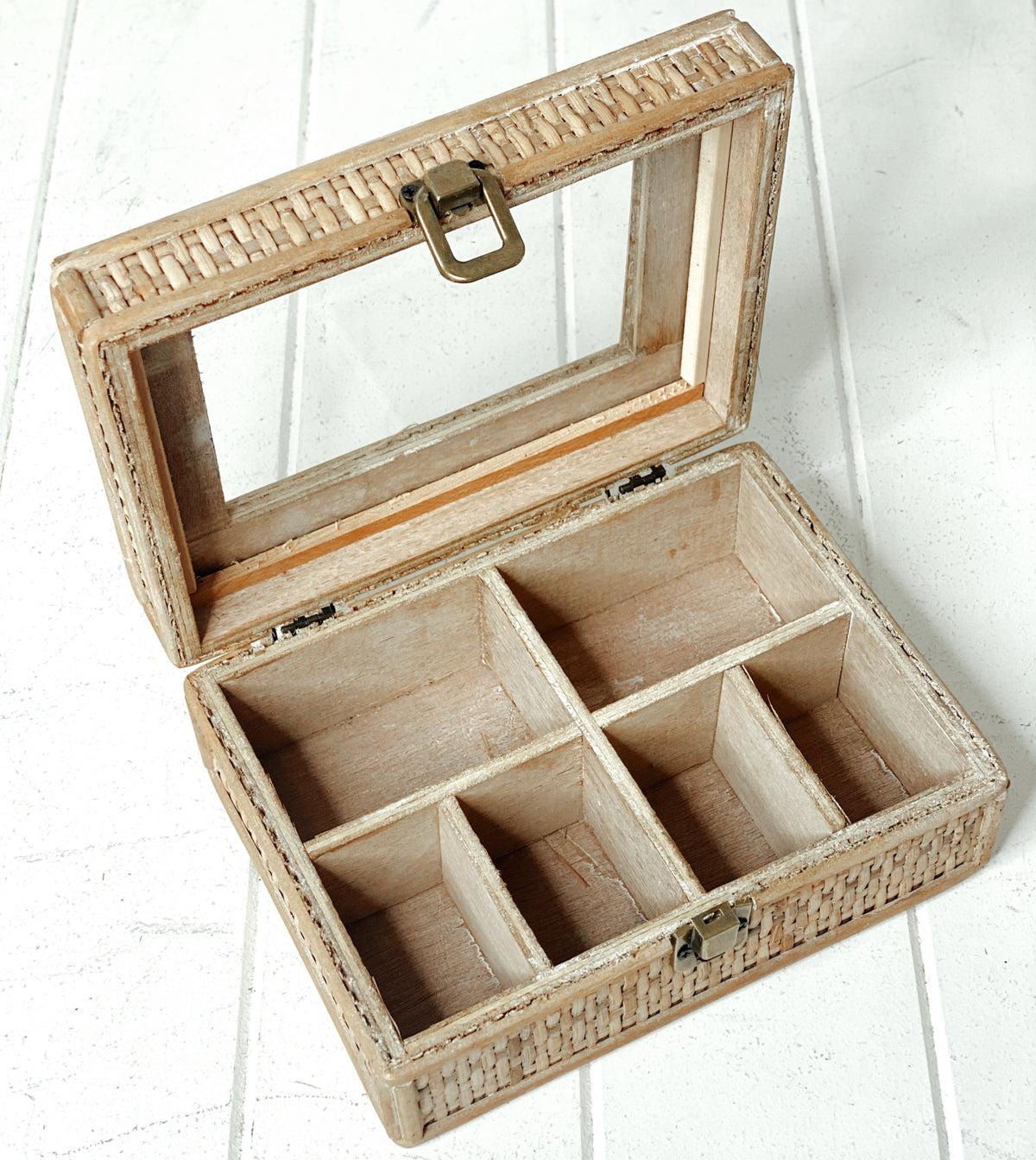 Our Rattan Weave Jewellery Box in small is a gorgeous piece to have set on your beauty desk or basin. The natural woven rattan detailing with a metal lock bring this jewellery box together. 20x15x8cm.| Bliss Gifts &amp; Homewares | Unit 8, 259 Princes Hwy Ulladulla | South Coast NSW | Online Retail Gift &amp; Homeware Shopping | 0427795959, 44541523